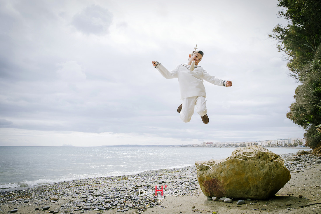 Fotos de comunión en exteriores y divertidas en De Haros Estepona