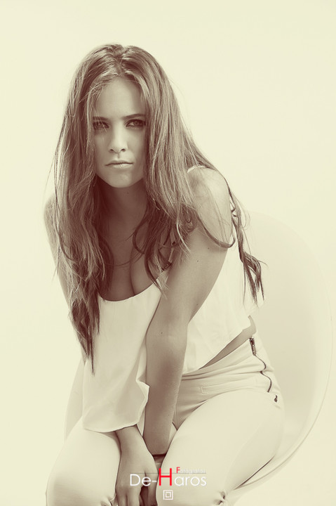 Ana Mena Cantante y Actriz
