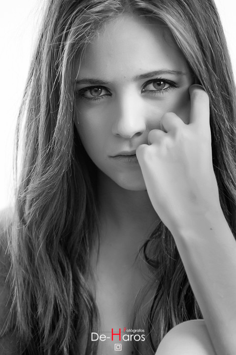 Ana Mena cantante y actriz