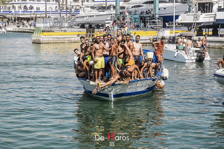 Estepona concurso de la cucaña