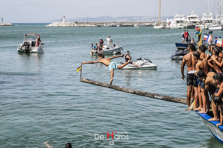 Puerto pesquero concurso de la cucaña